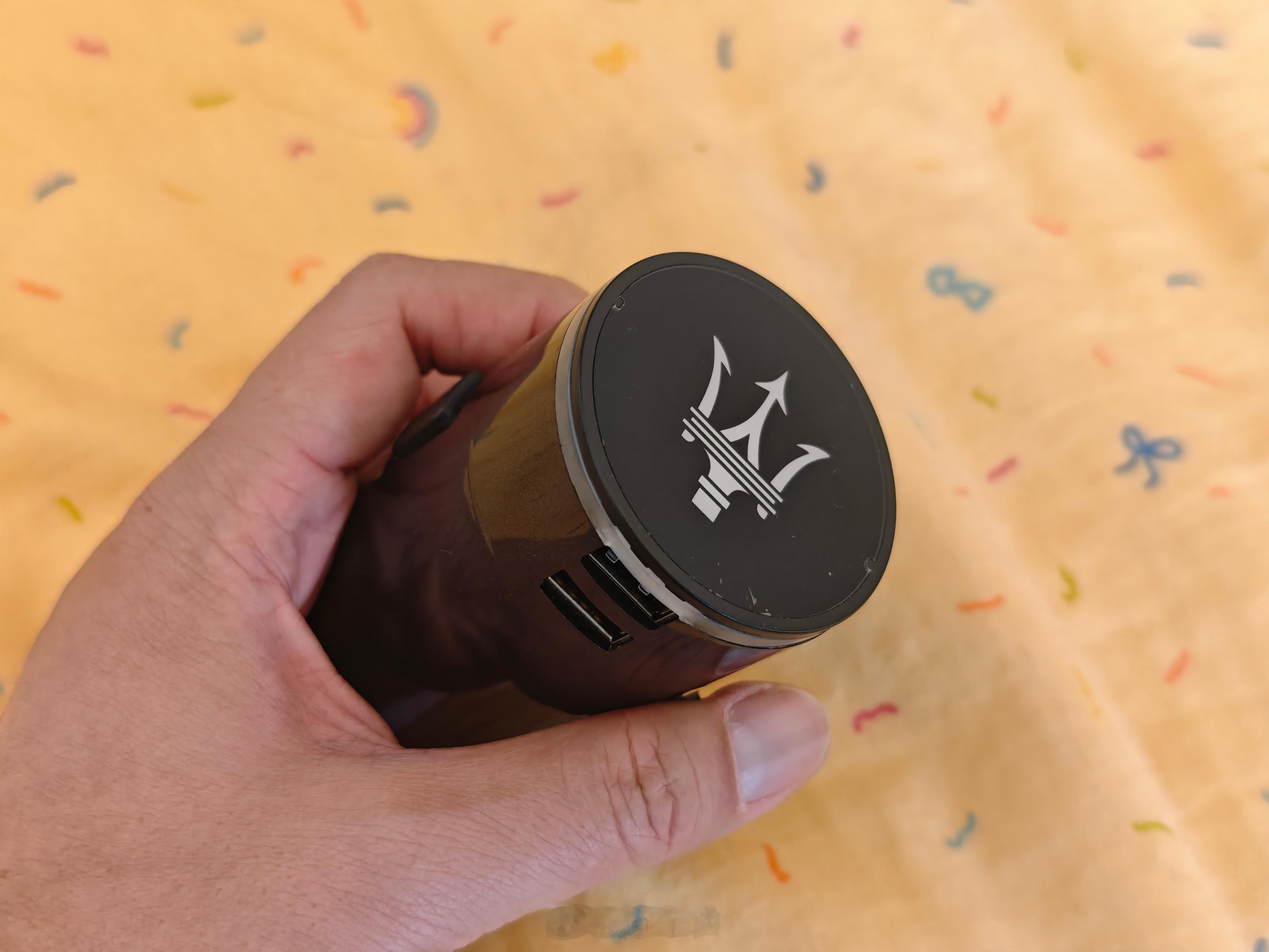 有人知道这是玛莎拉蒂定制的什么礼品吗？第一个猜中的直接送给你