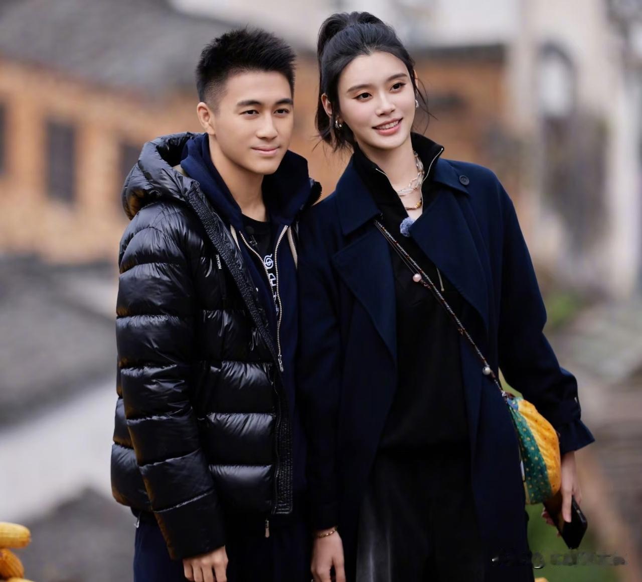 他俩居然要办婚礼了，结婚7年，生育一儿一女，感觉新鲜感早就过了啊！是不是7年之痒