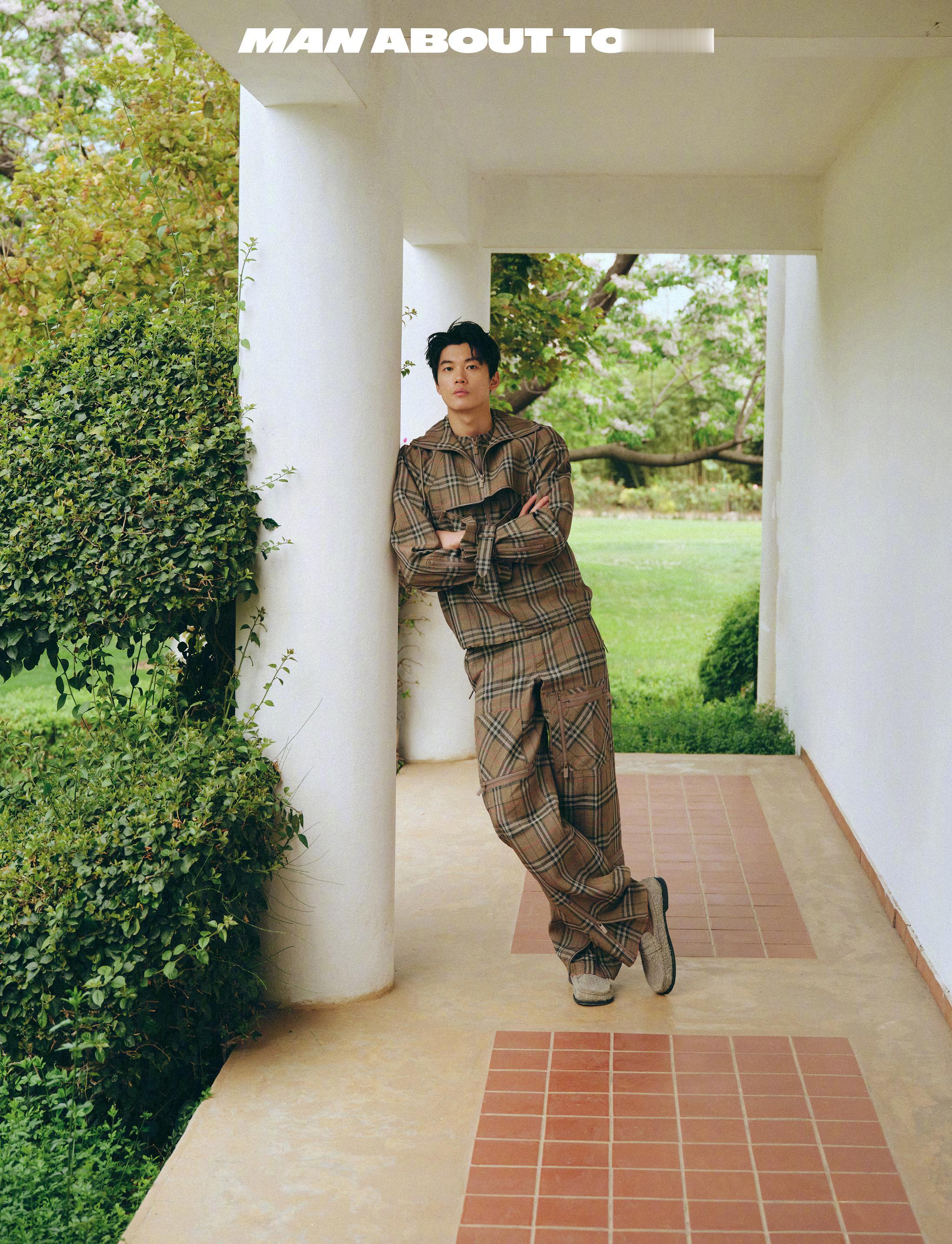 汪顺 in Burberry 2025春夏系列风格大赏 ​​​