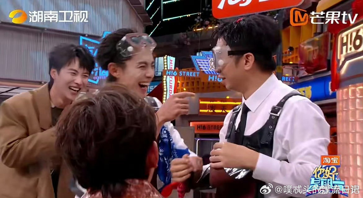 杨迪综艺之神名场面加一你好星期六被杨迪的综艺魅力折服，幽默有度表现力强，玩游戏认