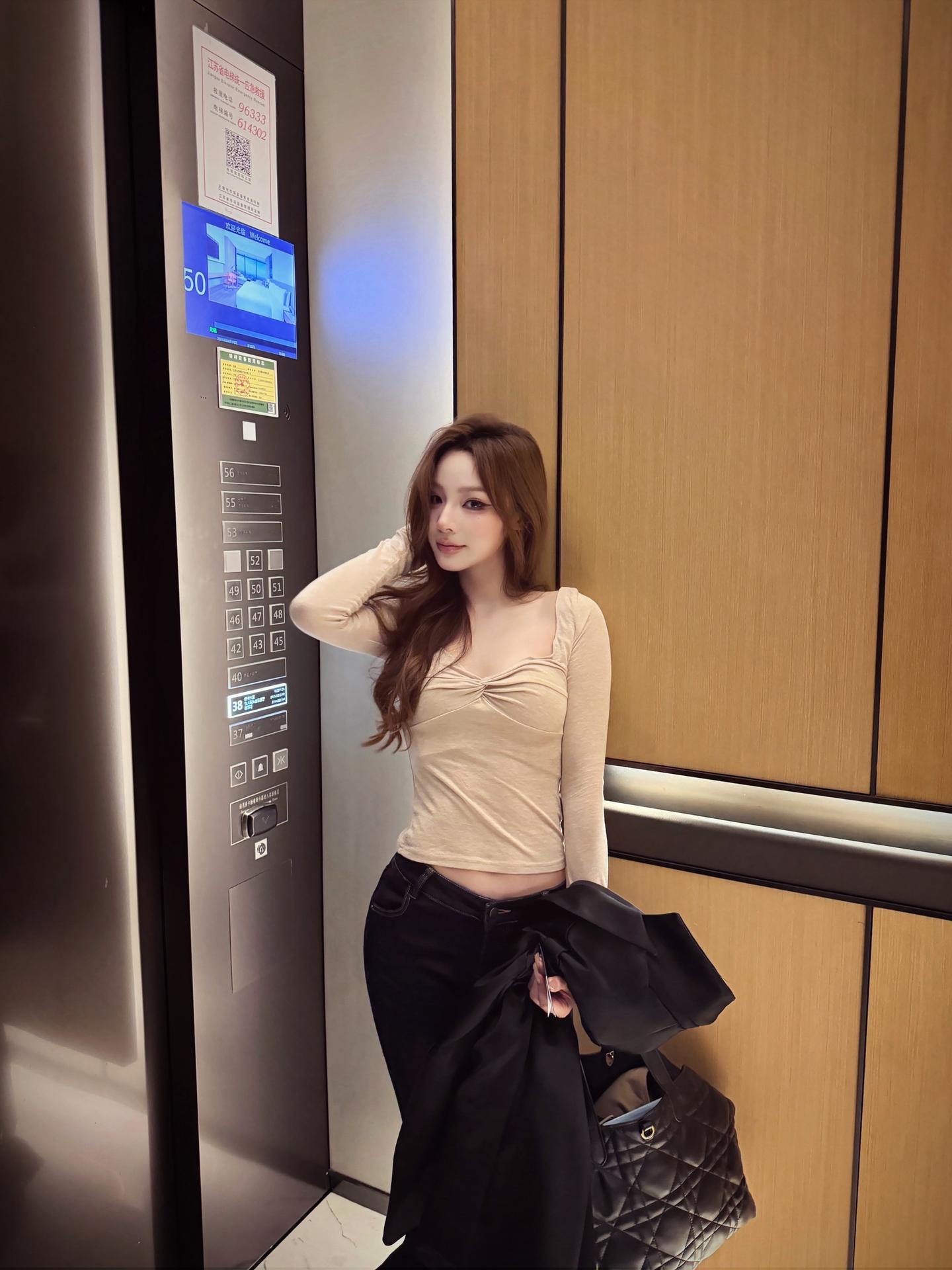 这具身体还是太弱了  不适合上学也不适合上班  就适合莫名其妙的享福