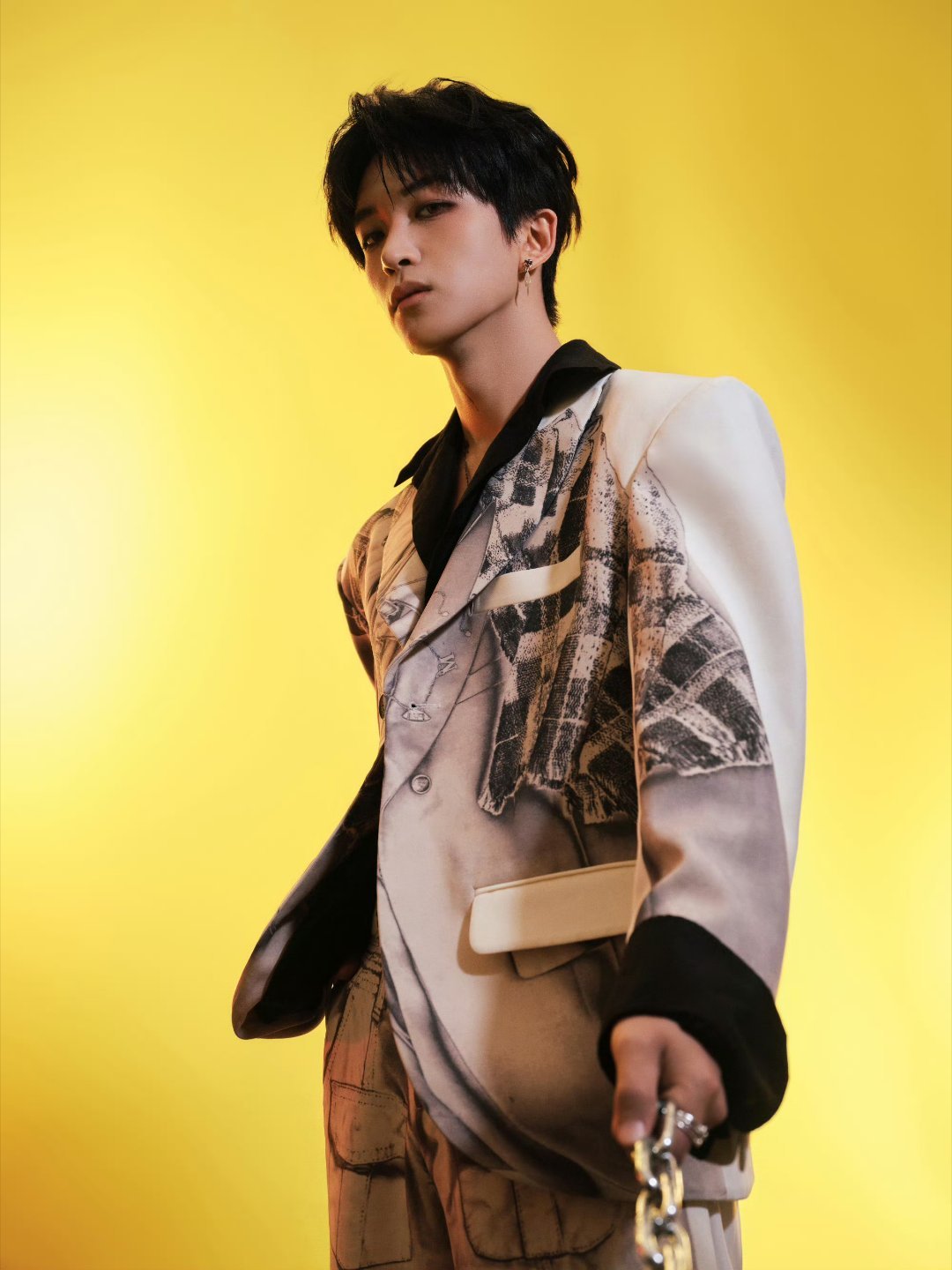 网传黄子弘凡电影进组曝黄子弘凡将进组电影格局打开！黄子弘凡解锁新赛道✨前一秒还在