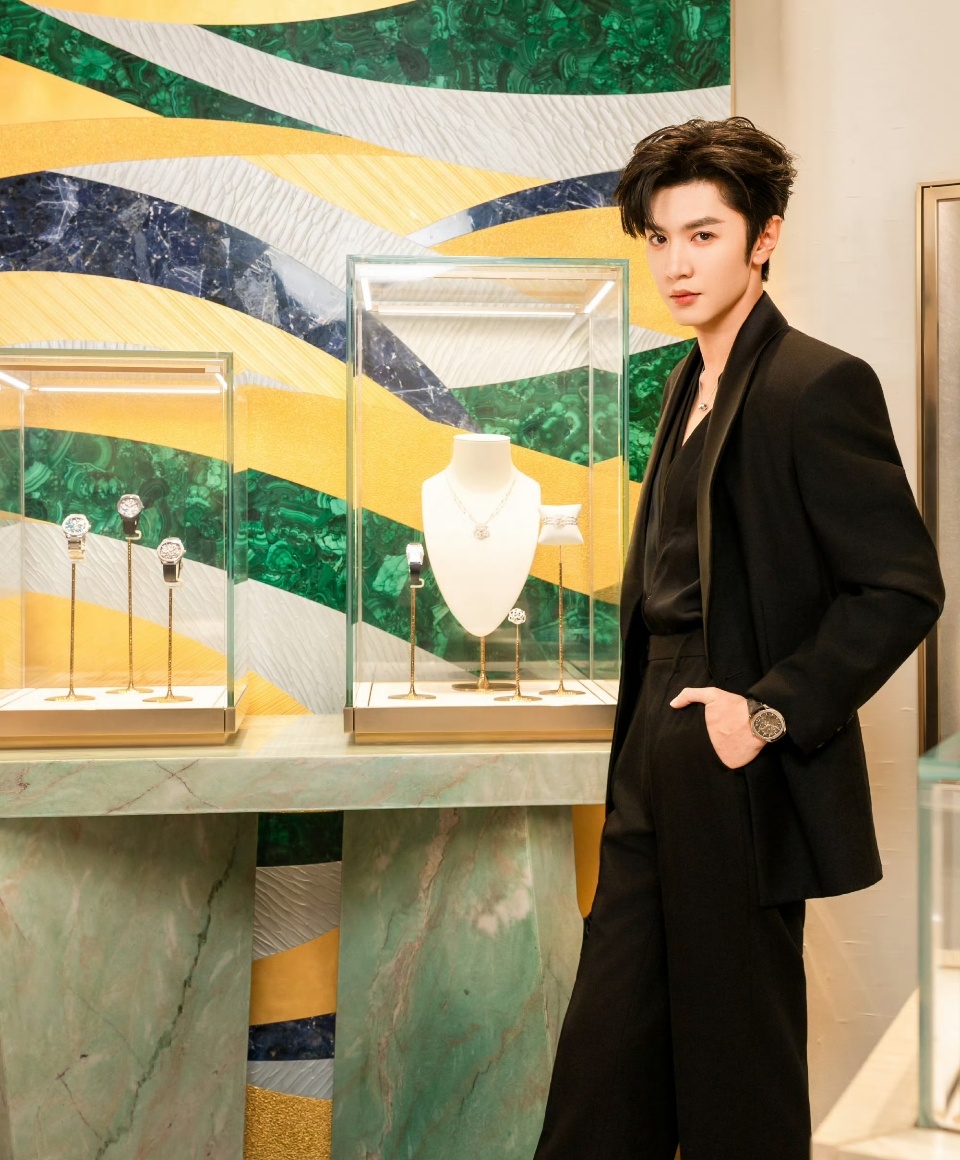 伯爵认领陈哲远伯爵认领陈哲远了伯爵发文认领陈哲远了！！陈哲远