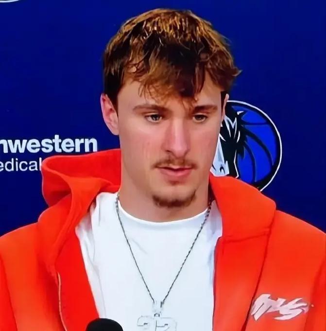 对位詹姆斯砍45分！背靠背两场45+ 这状元就是下一个超巨？
这场状元弗拉格对阵