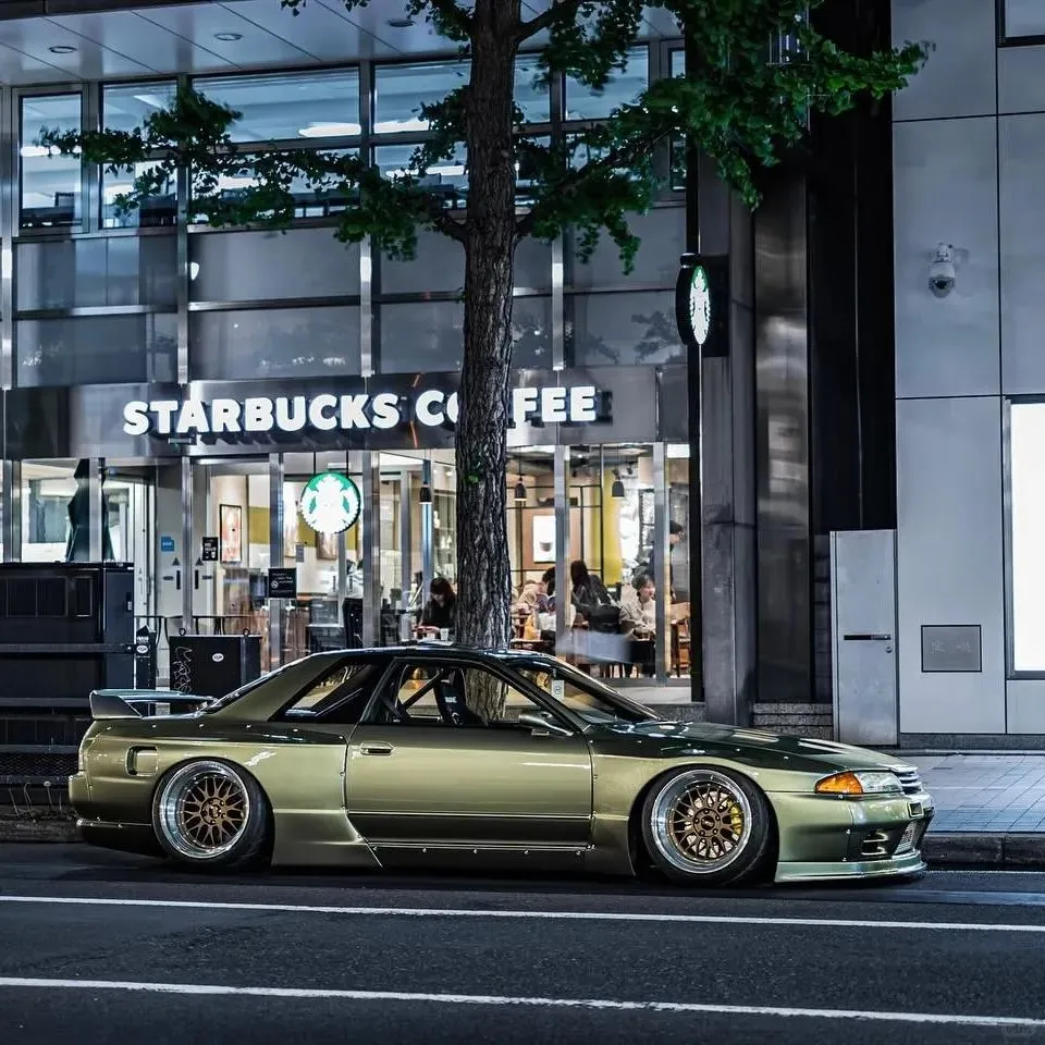 Nissan Skyline R32 GT-R
