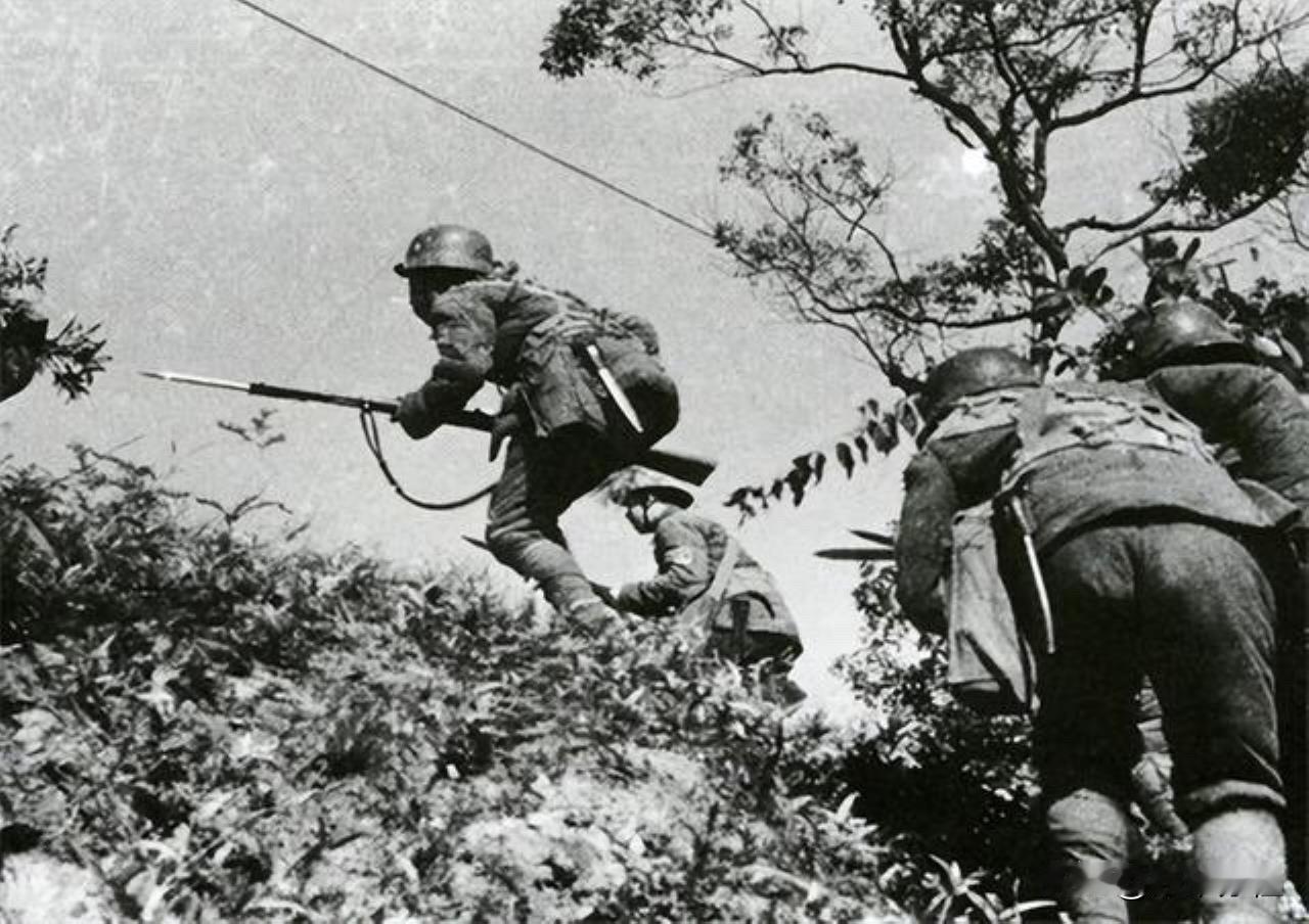 1939年12月17日，中国抗日战争中著名的攻坚战役——昆仑关战役爆发。

此为