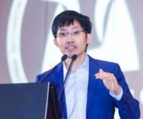 中美差距到底有多大？梁文锋毫不避讳、一针见血地回答：“表面上中国 AI 与美国可