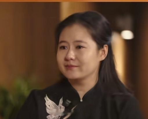 段睿爱蔡磊爱到骨子里。
要不也不会泪目说：蔡磊走了我该怎么办？
从新周刊访谈看到