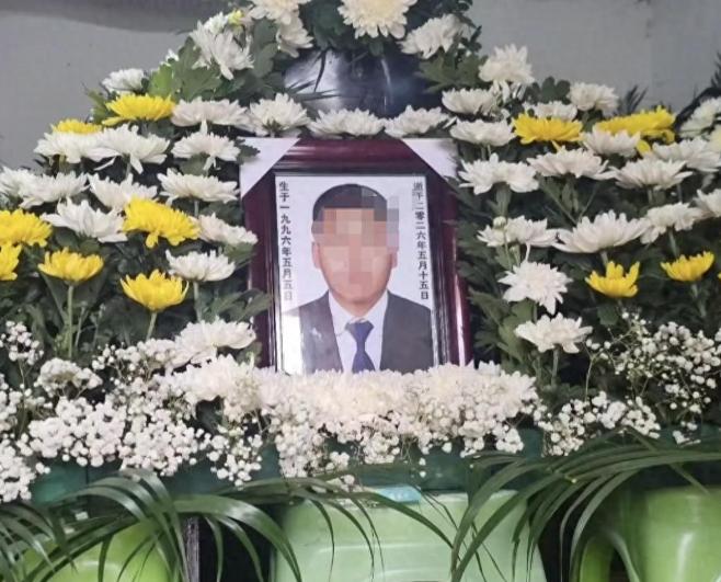 痛心！30岁男子为同村亡者抬棺时突发心梗离世 亲属：他生前是一名医生，不打算向对