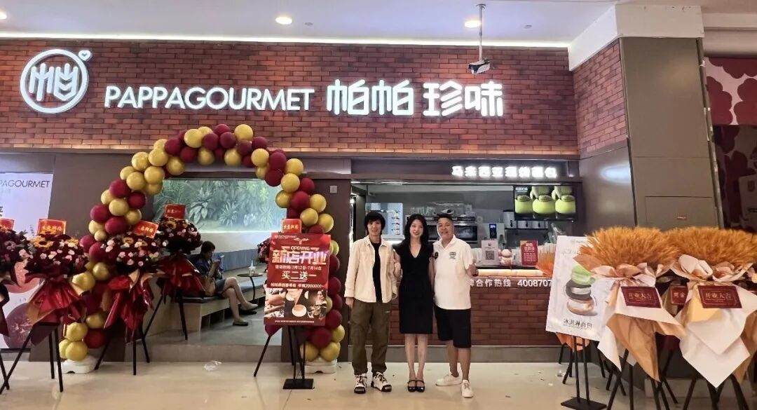 人均13元的现烤面包，去年逆势开店90+，这家20年老牌凭啥？