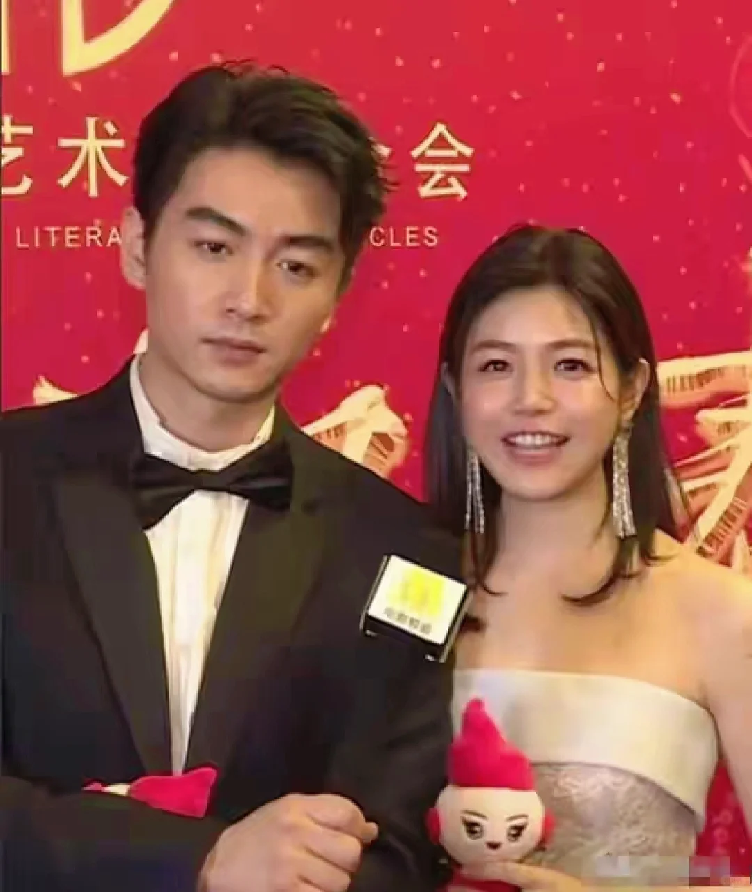 陈晓陈妍希已离婚？男方净身出户，拉黑女方