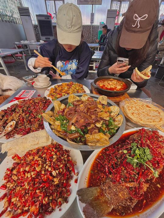 不愧是本地人带路找的……
