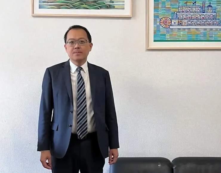 就在刚刚，

台“外事部”发表声明，

8月11日，针对台驻瑞士日内瓦办事处处长