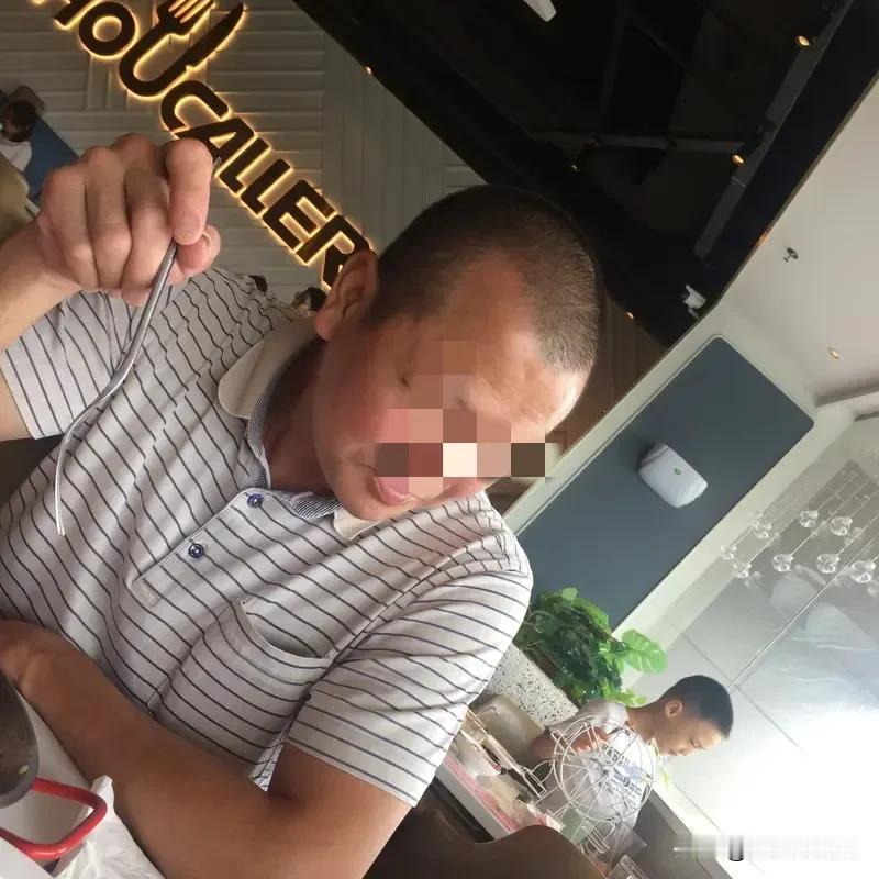现在网购恶意退款的事儿真不少，河南濮阳的冷冻榴莲商家程先生就碰上了。买家袁某某称