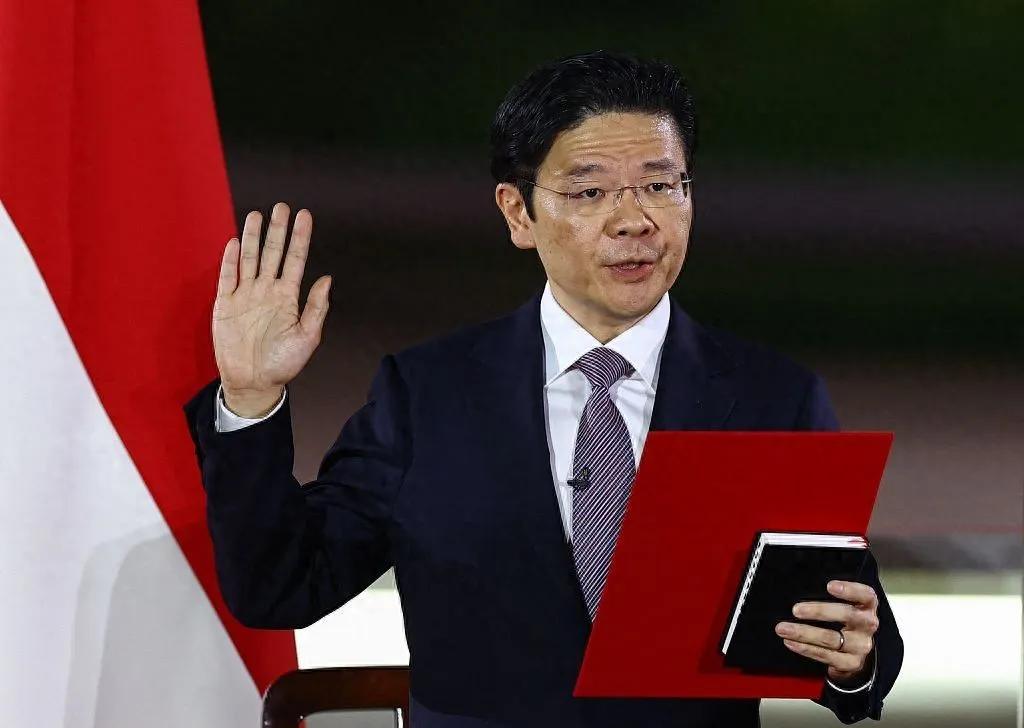 钓鱼岛是中国的，这事没得商量。
新加坡这回动作不小，跟美日走得更近了。
台海问题