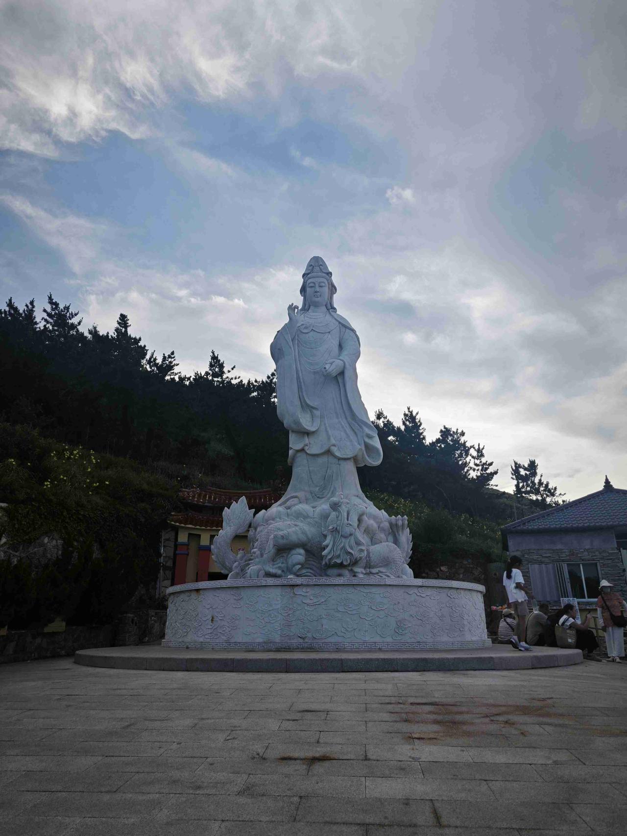 我的今日状态：💰期待暴富
我这里的天气：🌧下雨
心情不咋美丽，前天买的鱼，把