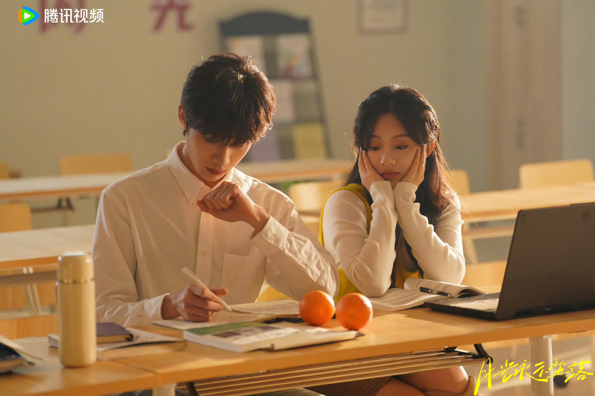 落魄千金豪门新贵最好嗑了落魄千金和豪门新贵的设定焊死在我心巴上了，五年分别重逢就