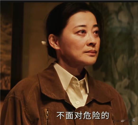 杨紫梅婷根本不像是母女像姐妹！


怎么把杨紫画这么丑？第一眼感觉有点像杨紫，鼻