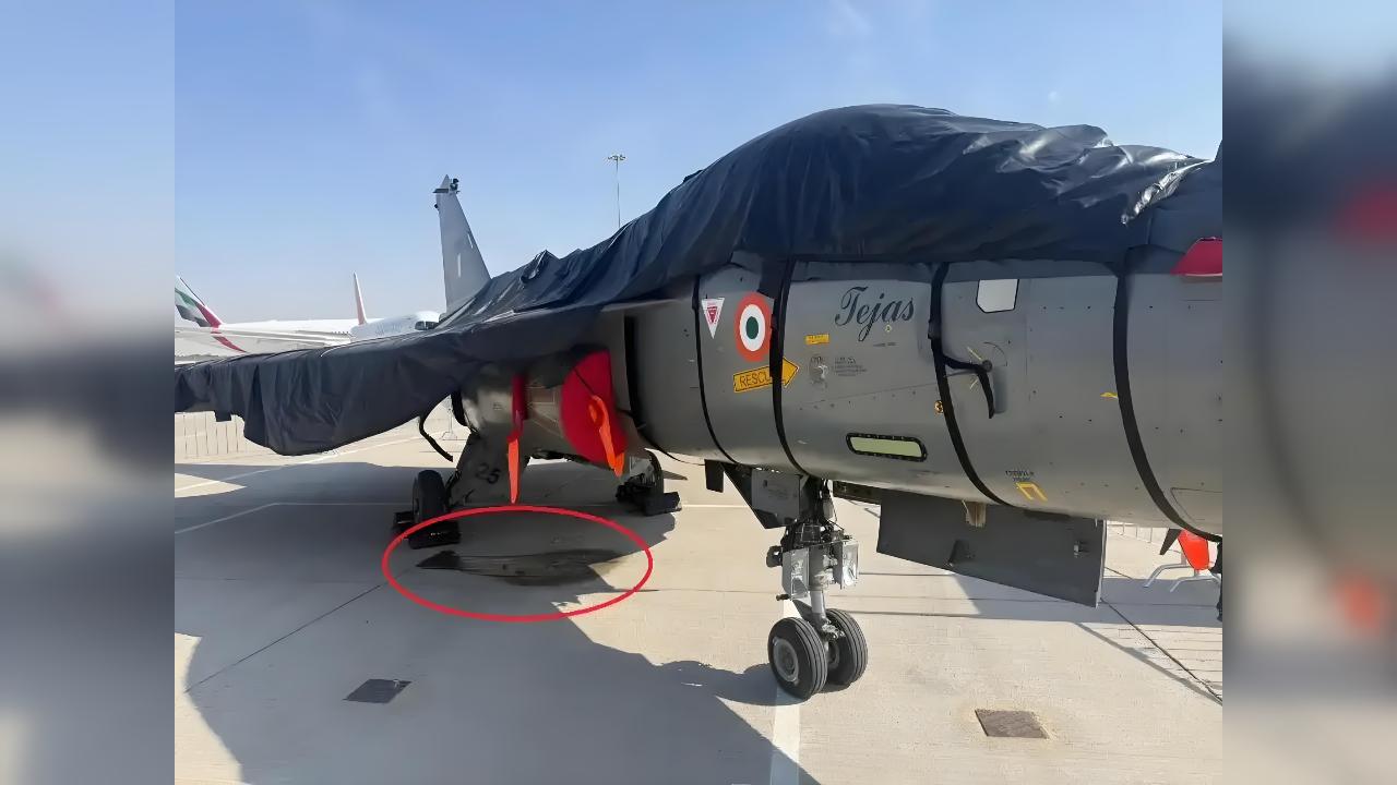 航展上出意外不稀奇，但像印度这样直接直播坠机的，还真是活久见！当地时间11月21