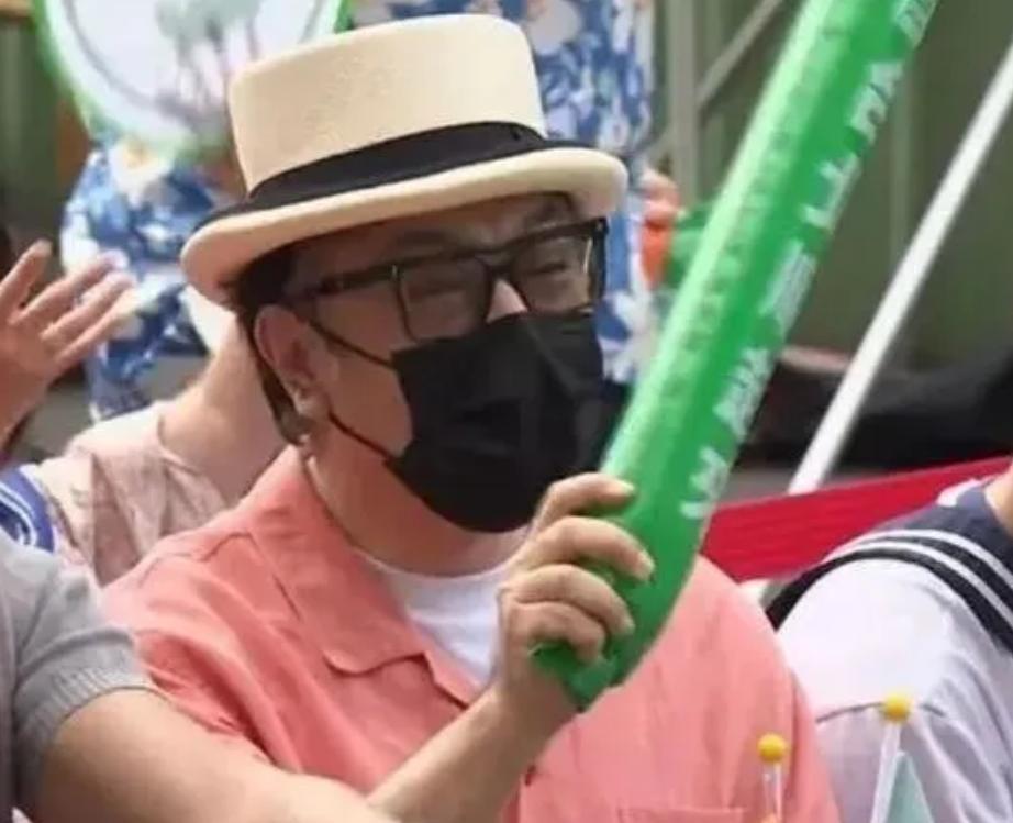 等了20多天，终于等来了蔡康永的回应。

可看完之后，更加失望了。

蔡康永事发