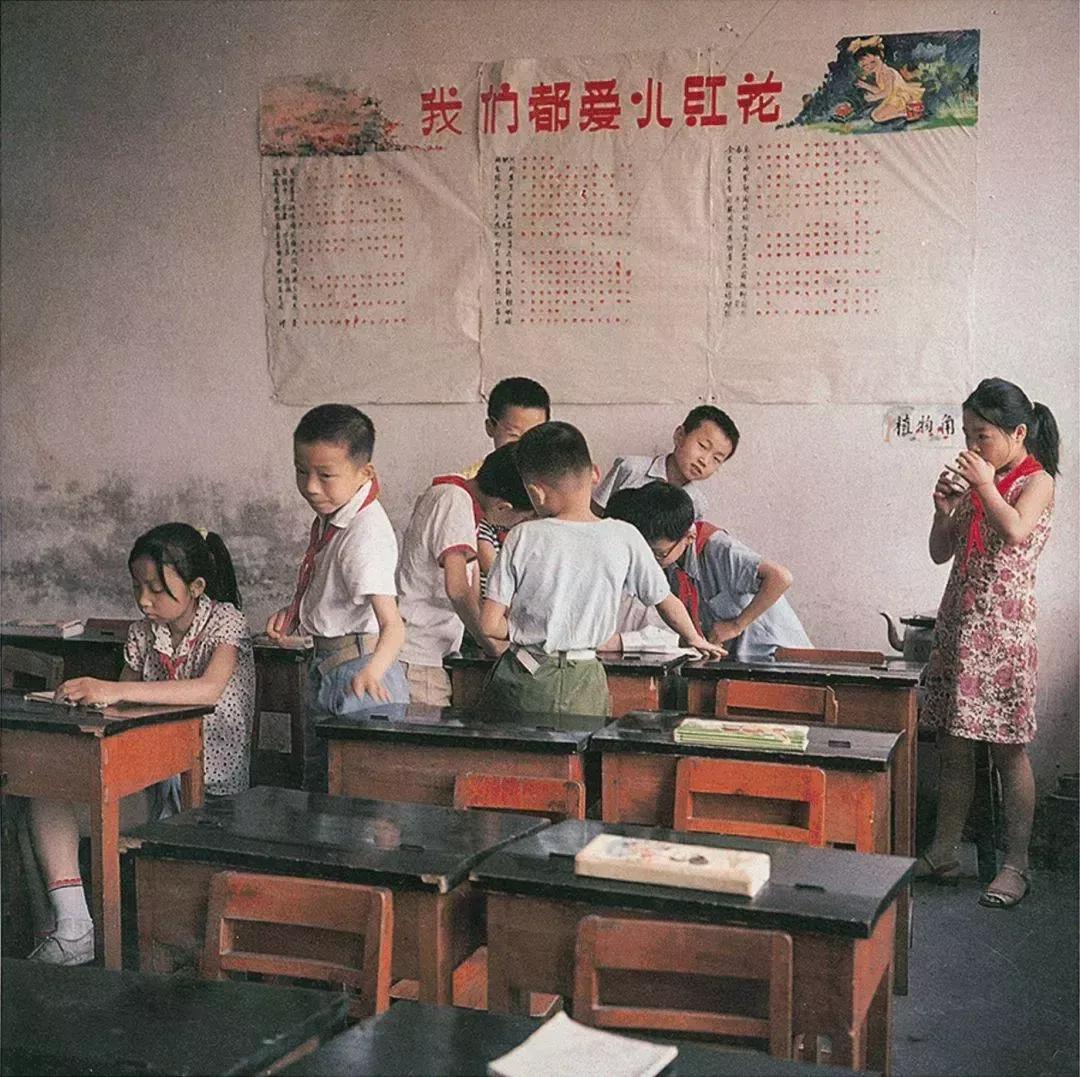 多少次梦里来过的场景，是的，我后悔了，我后悔没有跟上你的脚步，匆匆而过的时光换来