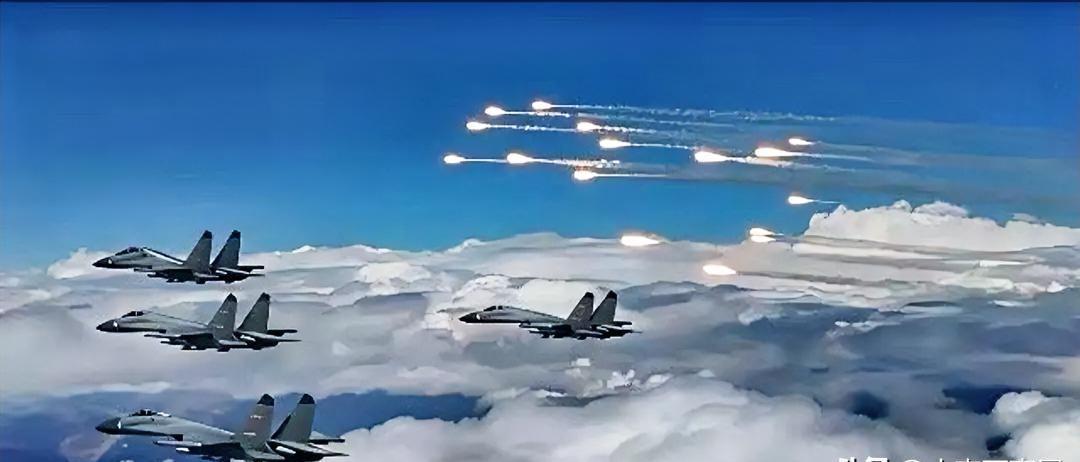 "俄乌冲突里美国就尝到了甜头，雷神技术公司靠着卖军火利润涨了 20%，现在中日要