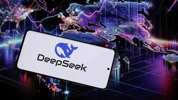 6月29日，DeepSeek向用户发送了一封升级提醒邮件。邮件里说得很明确：De
