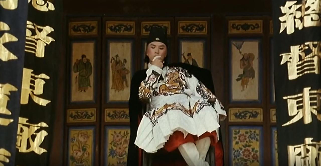新旧《龙门客栈》电影改编的历史逻辑
1967年版《龙门客栈》，开篇就用画外音把故