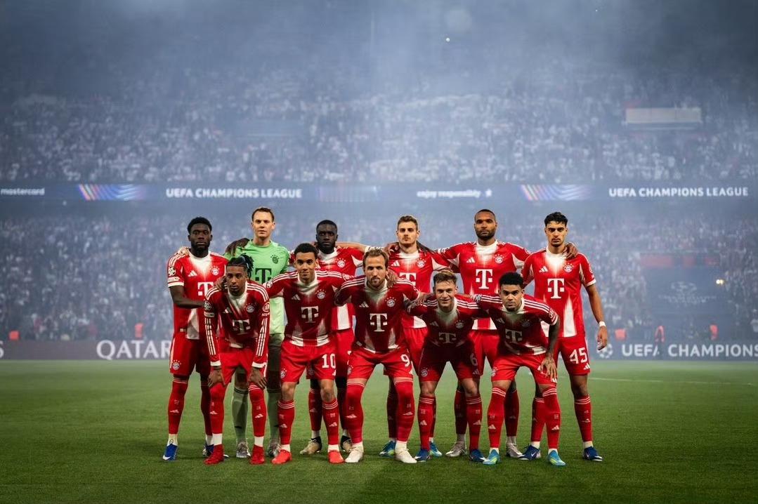 防线崩塌！诺伊尔全场未能扑救，巴黎5脚射正全部击穿拜仁防线。欧冠半决赛首回合火爆