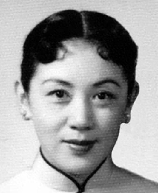 1956年贺路得知上官云珠会见毛主席后流露不满情绪：你看看你自己吧！
1955年