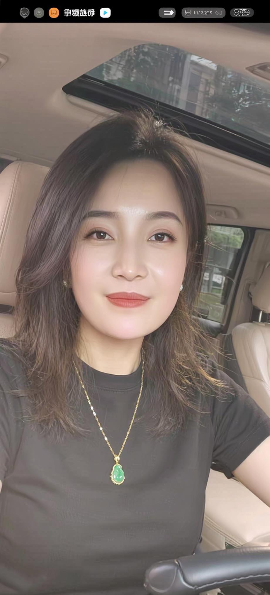 AI知性车内佳人