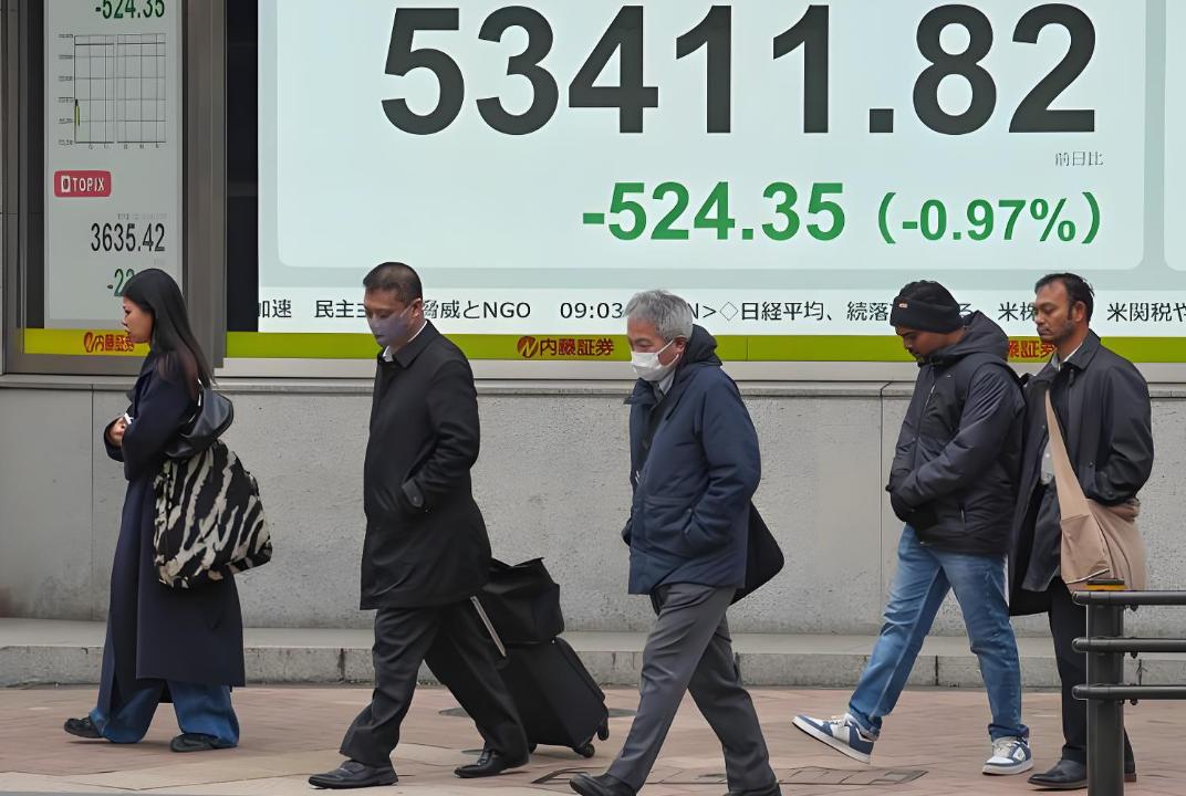 日本股市彻底凉透了！本来一路向好的行情，硬生生被高油价给砸崩了，外国投资者跑的速