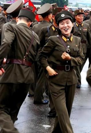 全世界找不出第二个这么“硬核”的国家——2600万人口，还没中国一个大省人多，却