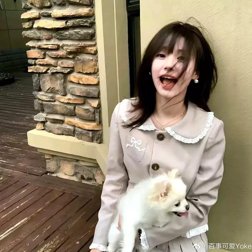 甜美少女与萌宠的甜蜜时刻💖✨萌系小仙女 萌宠相拥 萌宠治愈氛围 萌宠同框照 萌