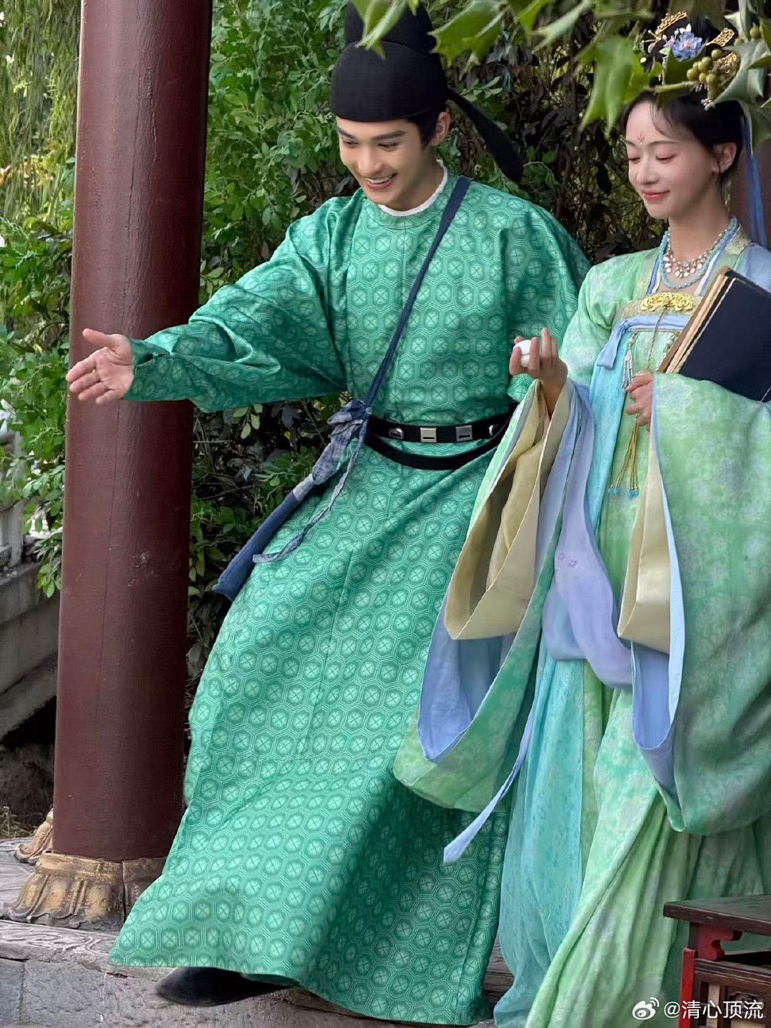 如果梁永棋是AI生成的 梁永棋在御廷谣里证明了同一套动作AI能复制但活人的气息复