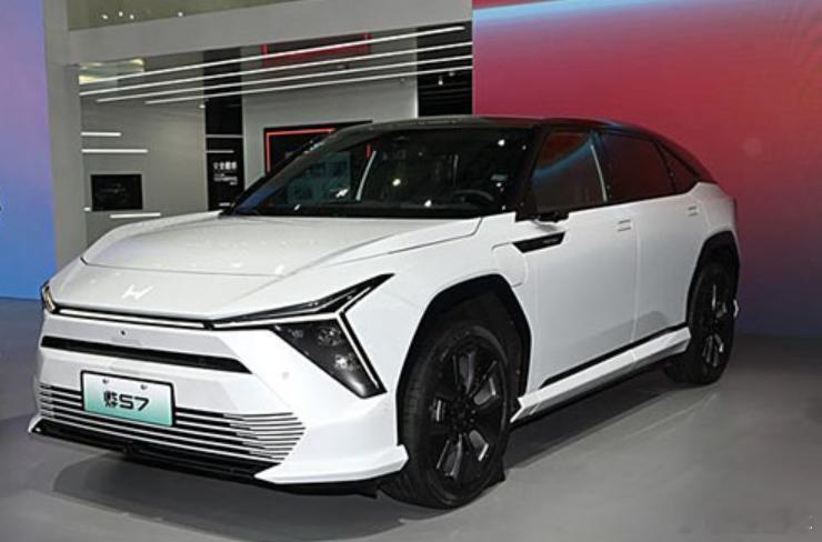 汽车资讯  东风本田旗下全新中型SUV——烨S7将于2025年年初上市。新车轴距