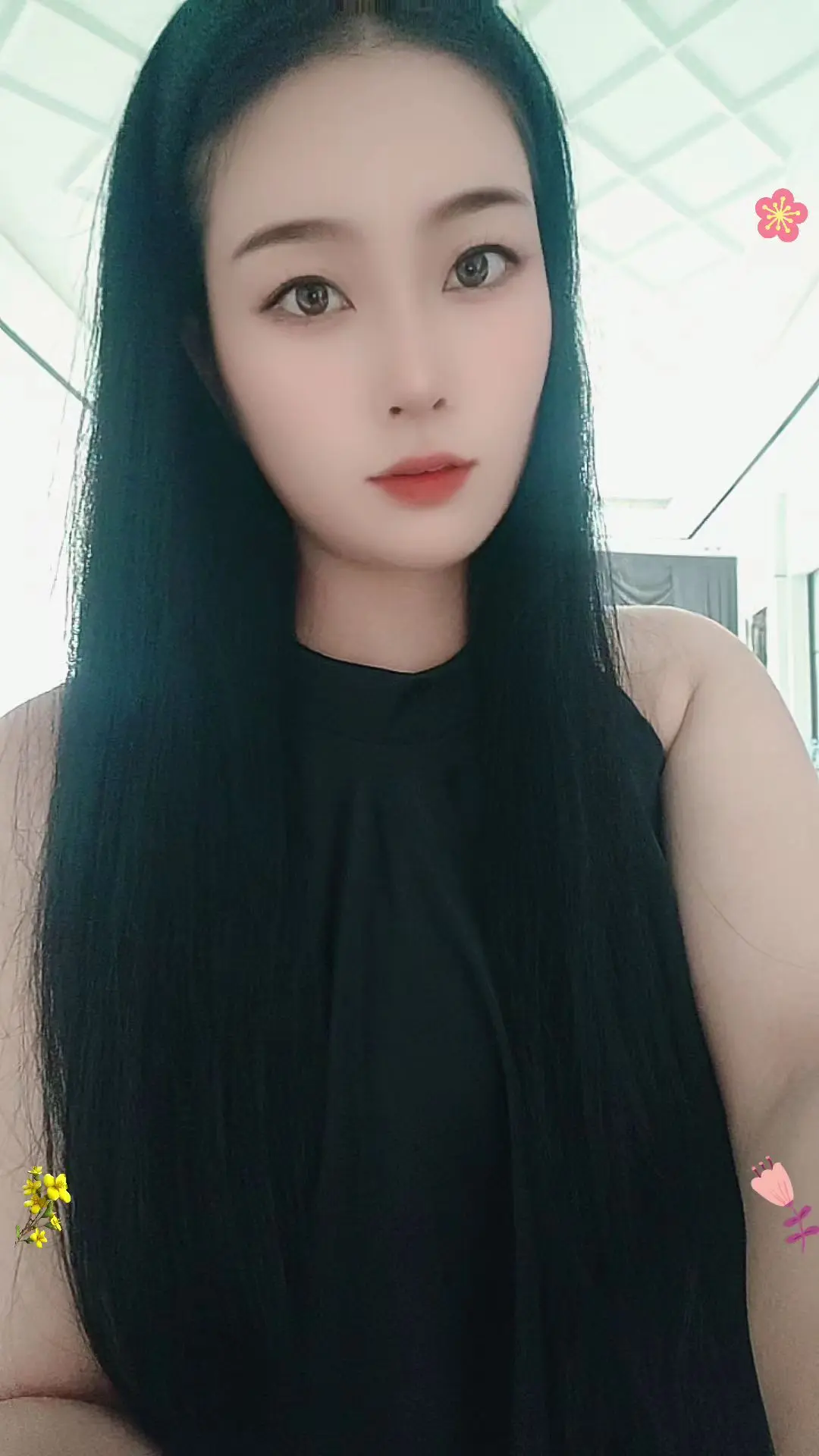 对门对门两对门，对门有我意中人😁。