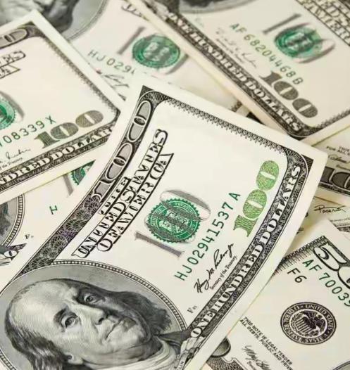 中国“用美元打败美元”，这操作一万个牛逼。我国在香港发行40亿美元债，结果全世界