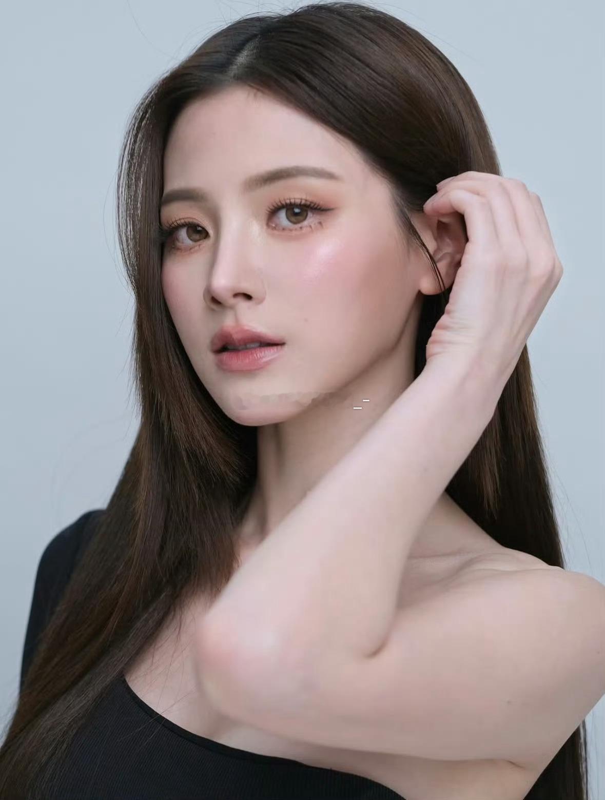 我的天小水是RDD开幕活动的嘉宾！！ 平采娜·乐维瑟派布恩（Baifern），中