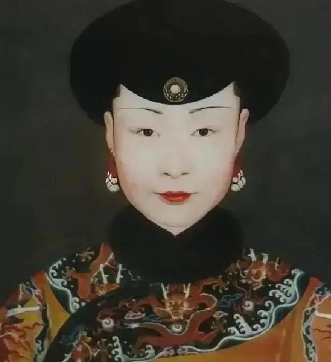 乾隆70岁翻67岁愉妃的牌子，太监慌忙劝阻，乾隆淡淡三字，满是父爱

提起翻牌子
