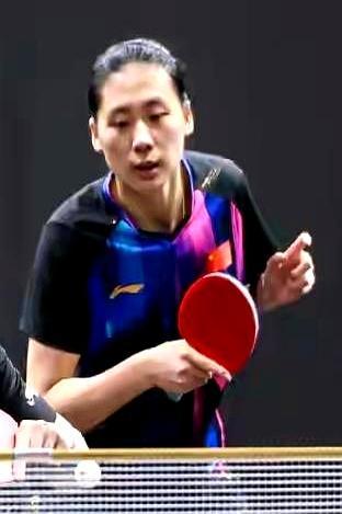 3-0！她亲手撕碎了那个叫“削球魔咒”的标签。
 
就在今晚，新加坡的球台前，陈