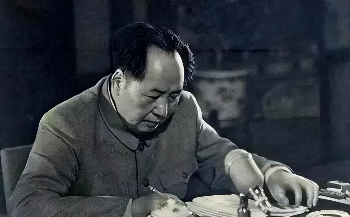 1958年毛泽东到抚顺视察时，特别点名要见毛泽青，毛泽青委婉回复说自己刚好出差了