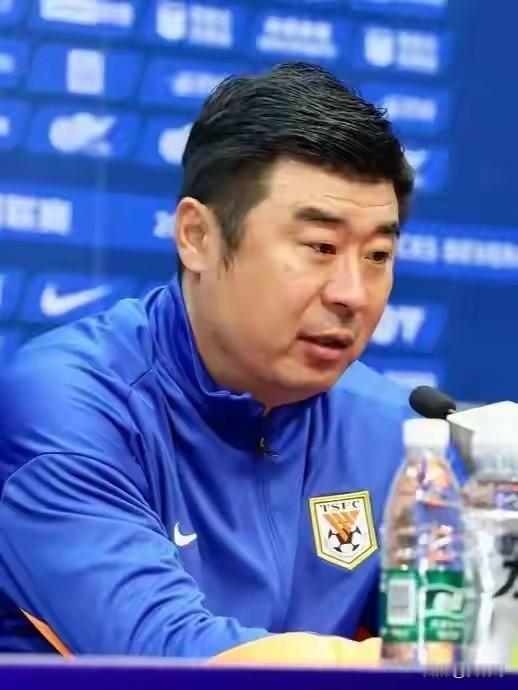山东泰山俱乐部官方辟谣：韩鹏学习离任属于流言蜚语，太不靠谱，太离谱！他继续执掌球