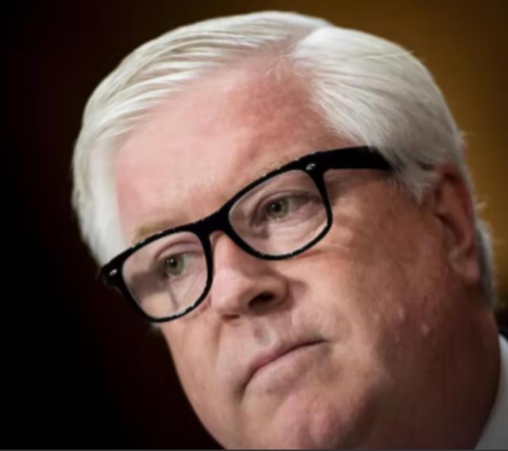 日本全网彻底炸了，美国驻日大使格拉斯开完会直接对着媒体放话，声称自己代表总统和大