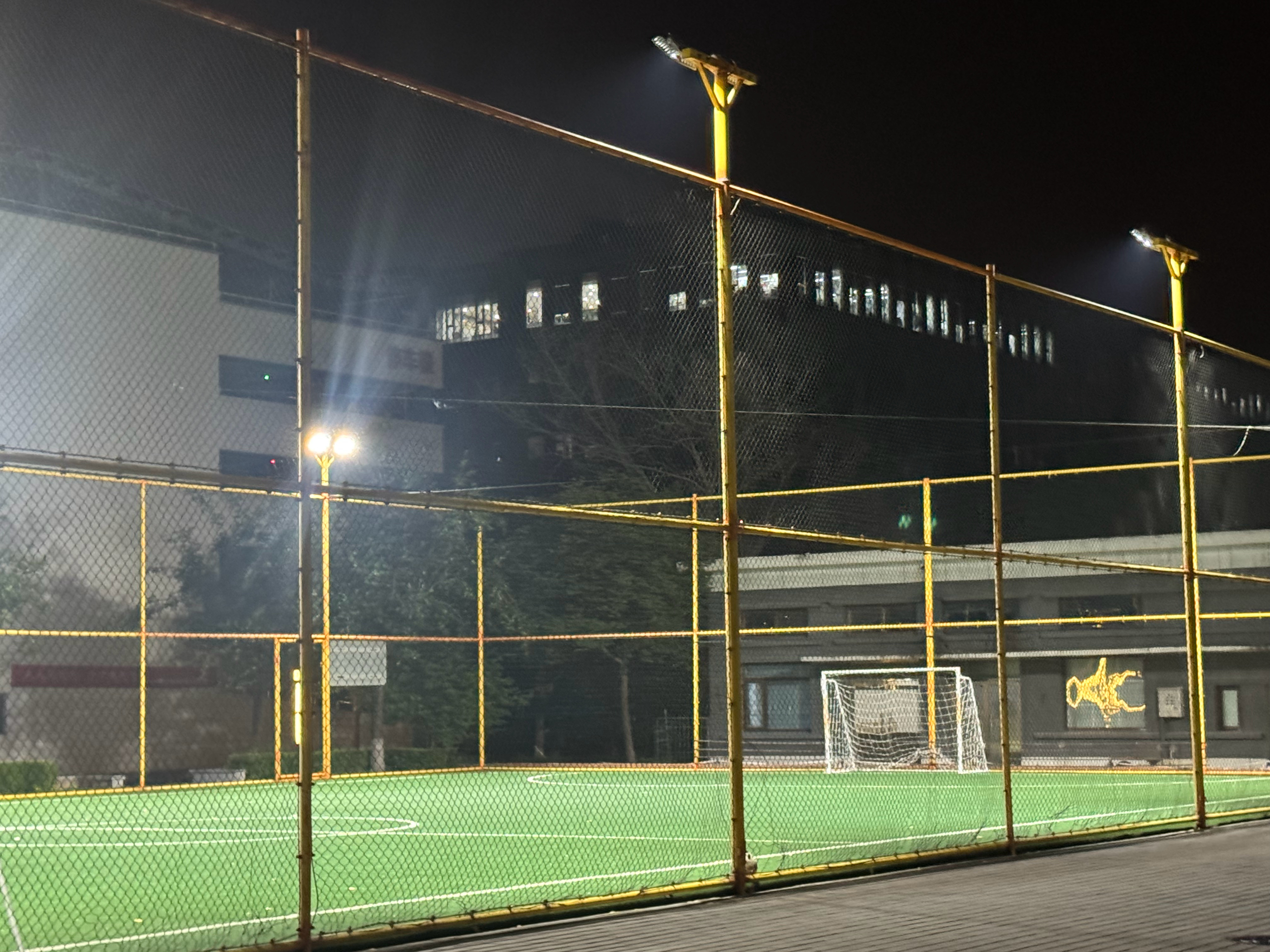 ⚽️雨战 温度能接受 湿度太大一周双练 一个大场 一个小场锻炼心扉 拉拉身体李楠