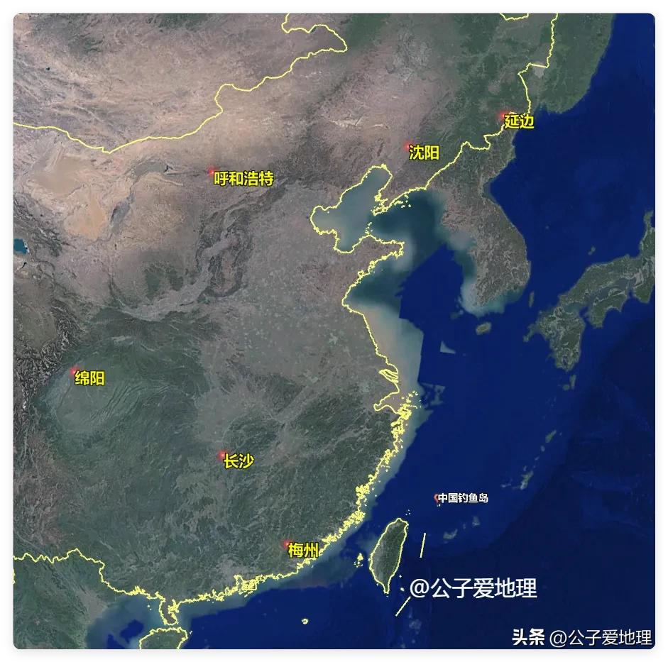 “国风拉拉队惊艳四座”。

当赛场上的欢呼声与千年的古韵撞个满怀，你才会明白什么