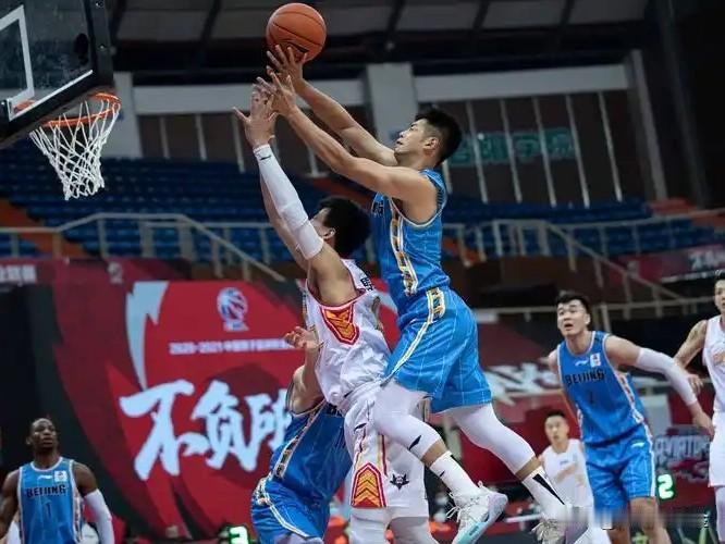 温情瞬间：铁血之外的温度

· 马布里的眼泪：在航天中心医院看望患病女孩时动情落