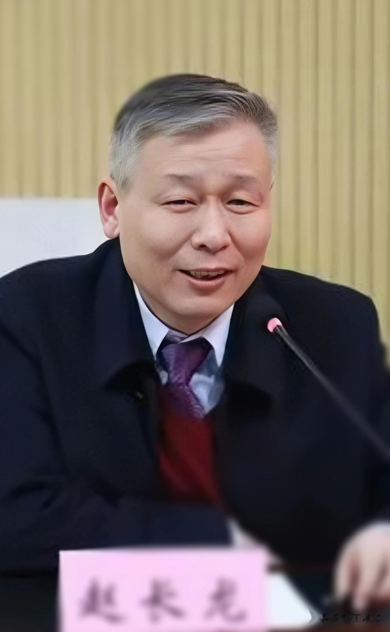 许家印收归“五指山”，赵长龙荣升总经理！

这几天，当各路大咖纷纷置评许家印时，