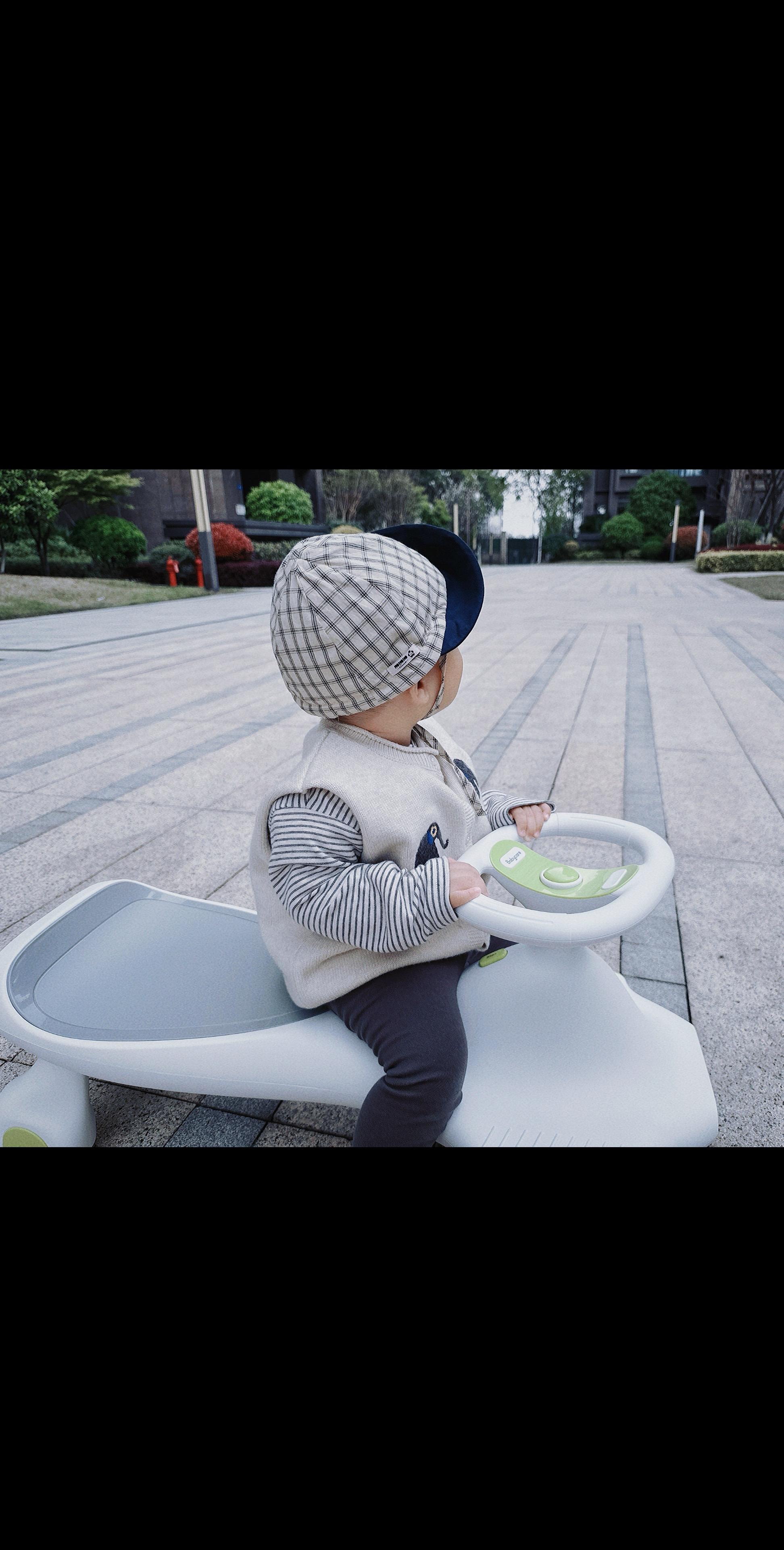 别想太多 好好带娃  也许日子过着过着就会有答案 时间久了 所有不能接...