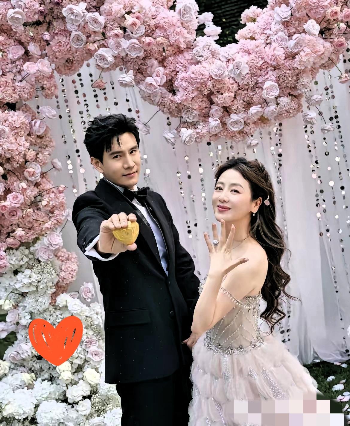 46岁的李琳，
给所有女人提了个醒，
可以嫁穷的，可以嫁富的，但是千万不要嫁不知